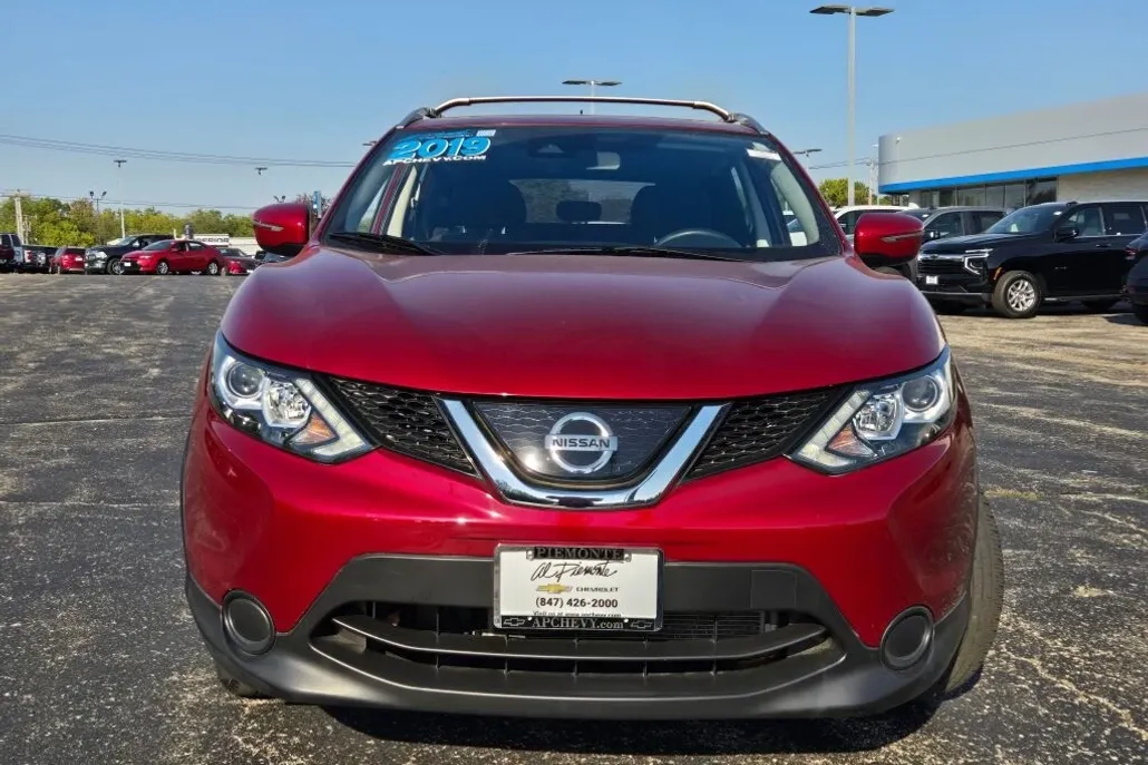 2019 Nissan Rogue Sport SV photo 1
