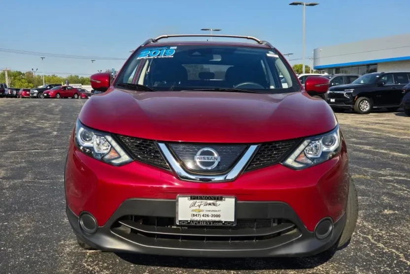 2019 Nissan Rogue Sport SV photo 1