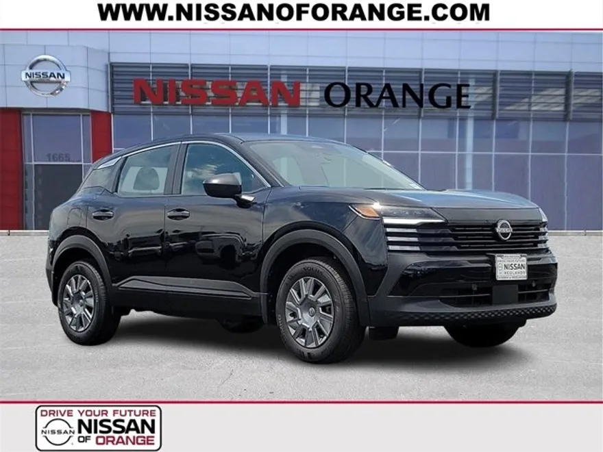 2025 Nissan Kicks S photo 1