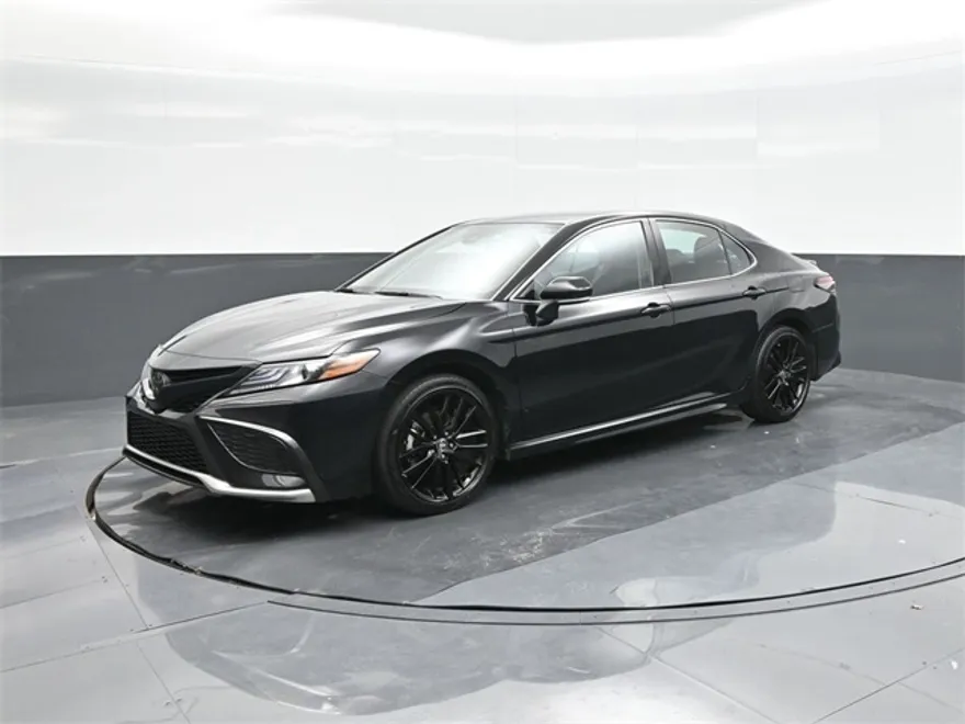 2023 Toyota Camry XSE photo 1
