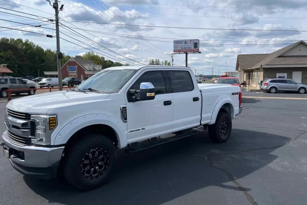 2019 Ford F-250 XLT photo 1