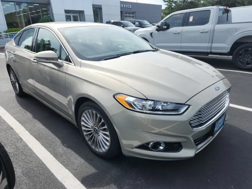 2015 Ford Fusion Titanium photo 1
