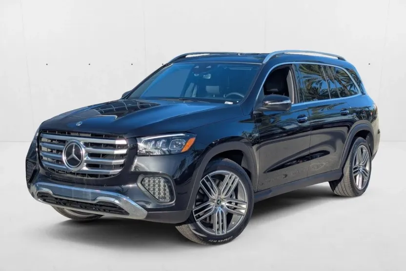 2025 Mercedes Benz GLS 450 4MATIC photo 1
