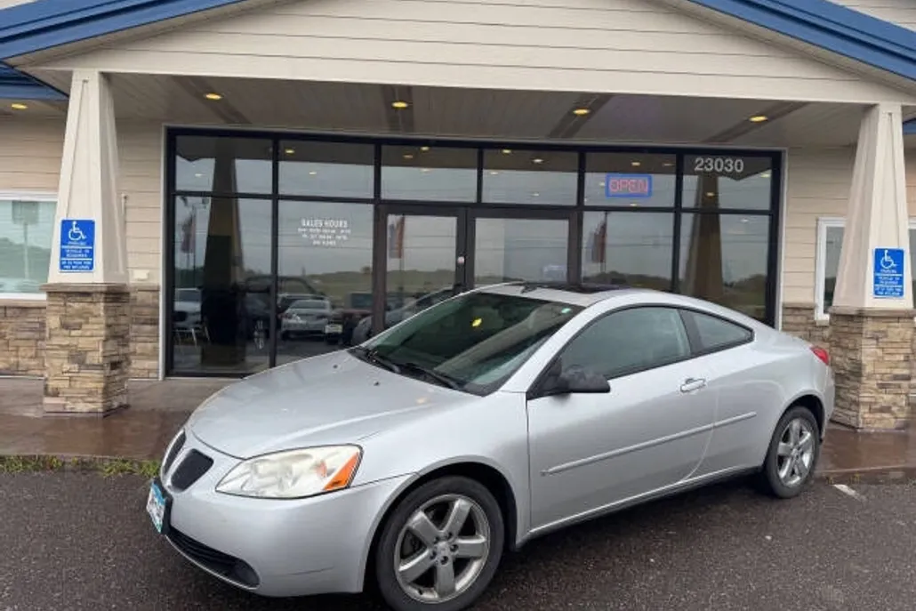 2009 Pontiac G6 GT photo 1