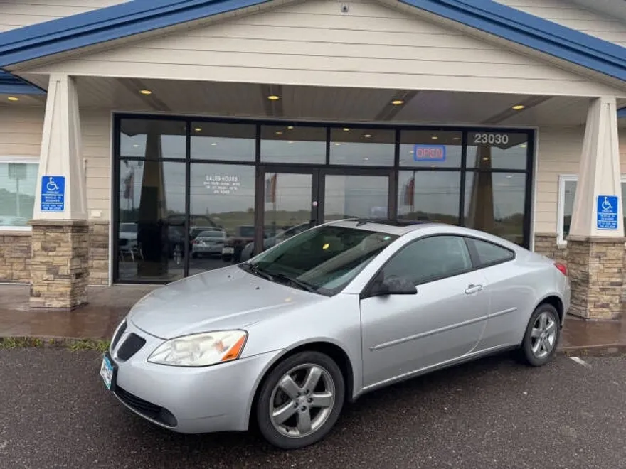2009 Pontiac G6 GT photo 1