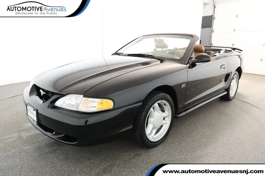 1994 Ford Mustang GT Convertible photo 1