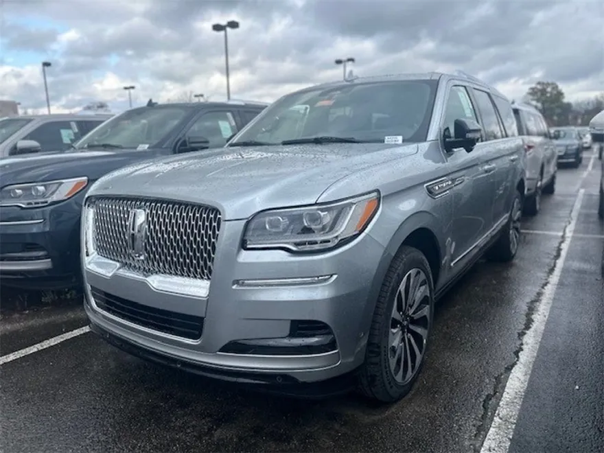 2024 Lincoln Navigator Reserve photo 1