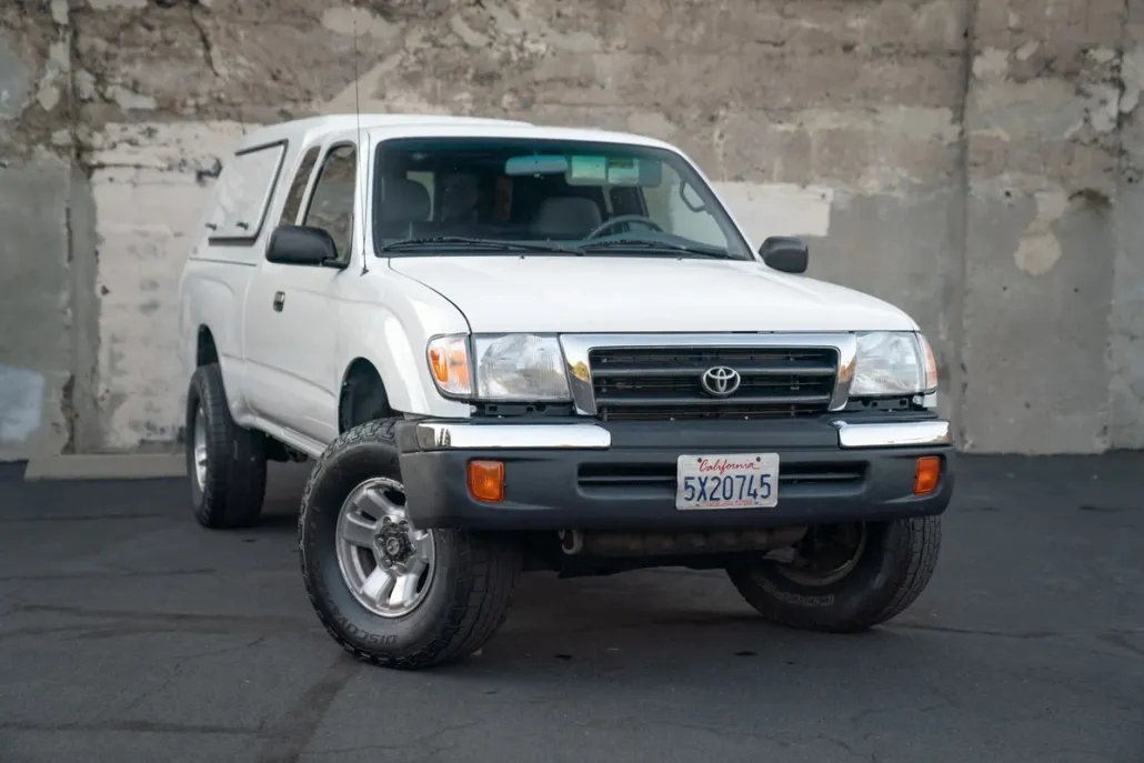 1999 Toyota Tacoma XtraCab photo 1