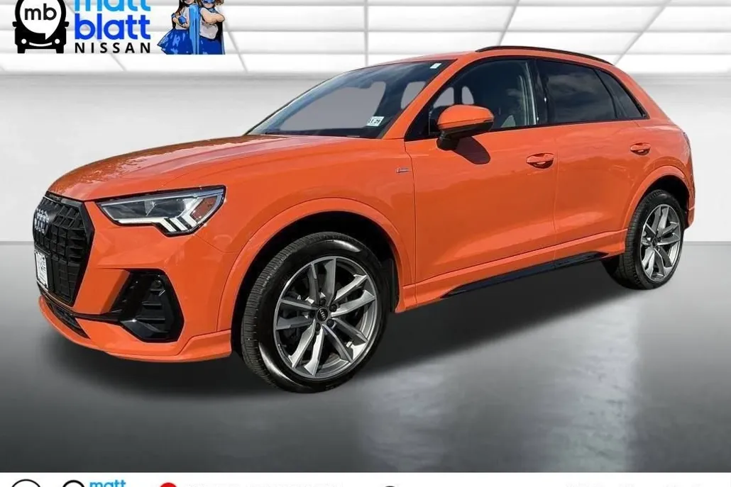 2024 Audi Q3 S line Premium Plus photo 1