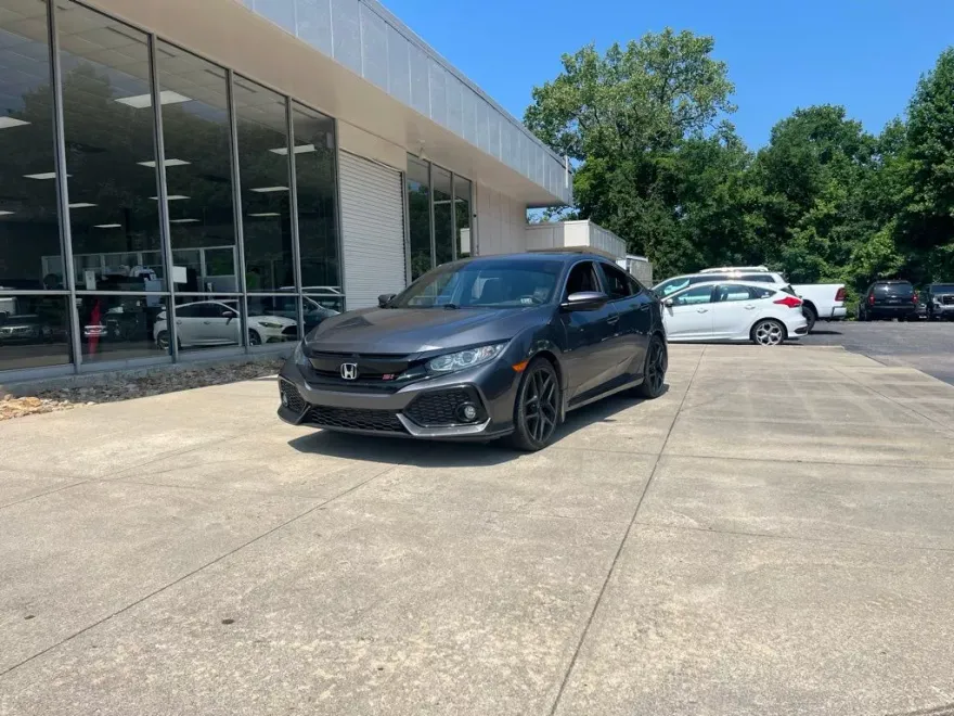 2019 Honda Civic Si photo 1