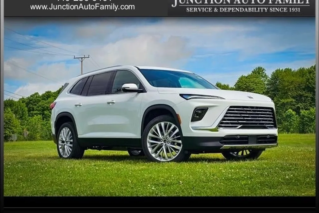 2025 Buick Enclave Preferred photo 1