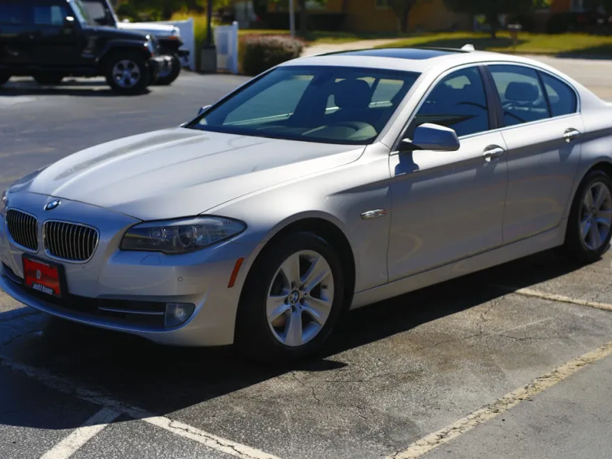 2013 Bmw 528xi 5-Series photo 1