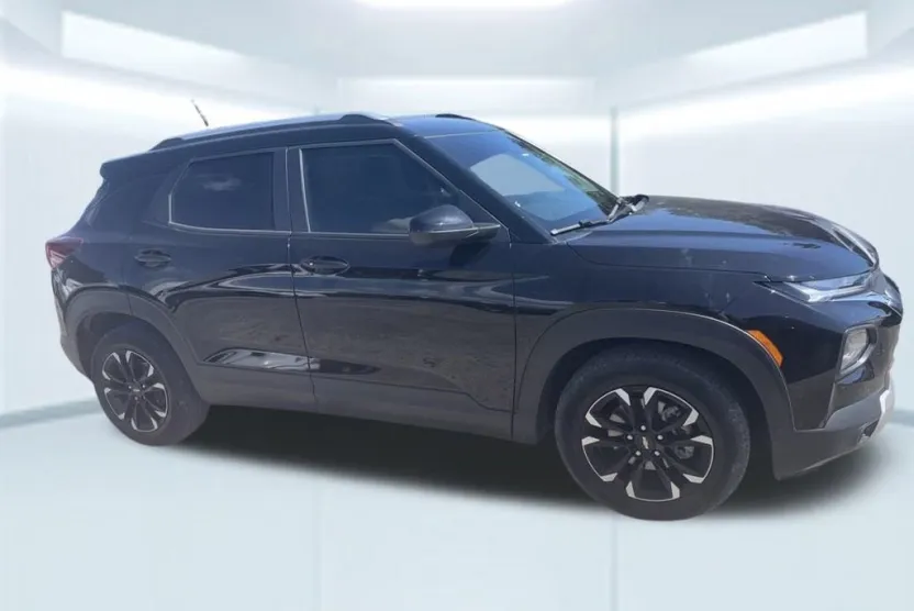 2023 Chevrolet Trailblazer LT photo 1