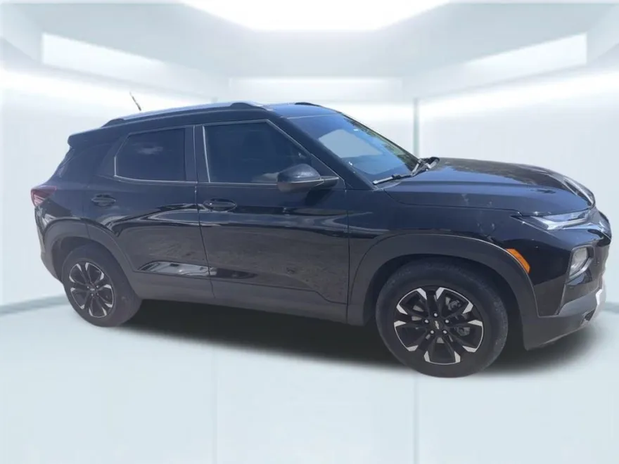 2023 Chevrolet Trailblazer LT photo 1