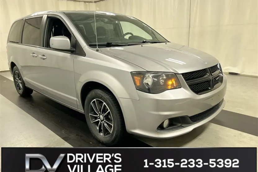 2019 Dodge Grand Caravan SE photo 1