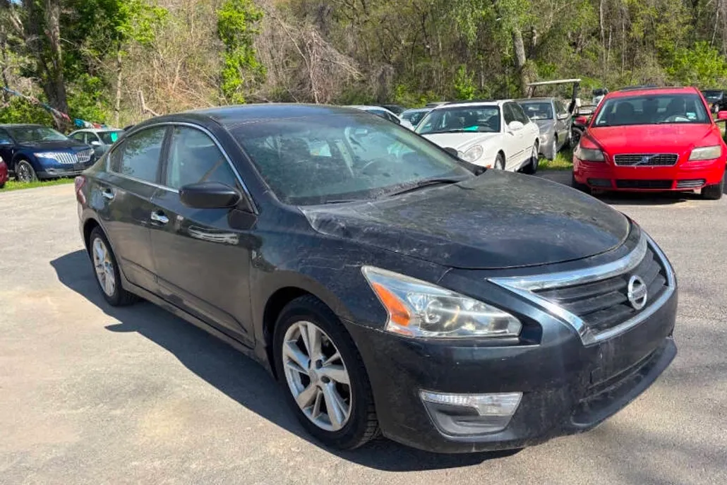 2013 Nissan Altima 2.5 SV photo 1