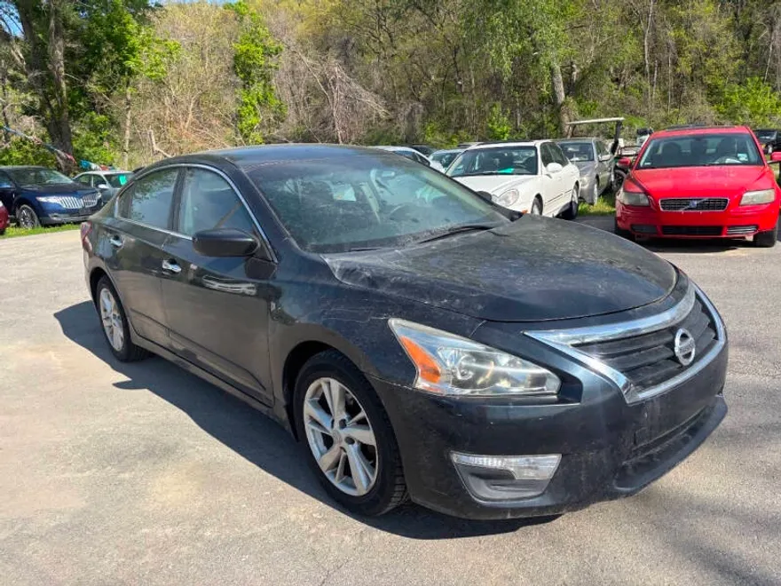 2013 Nissan Altima 2.5 SV photo 1