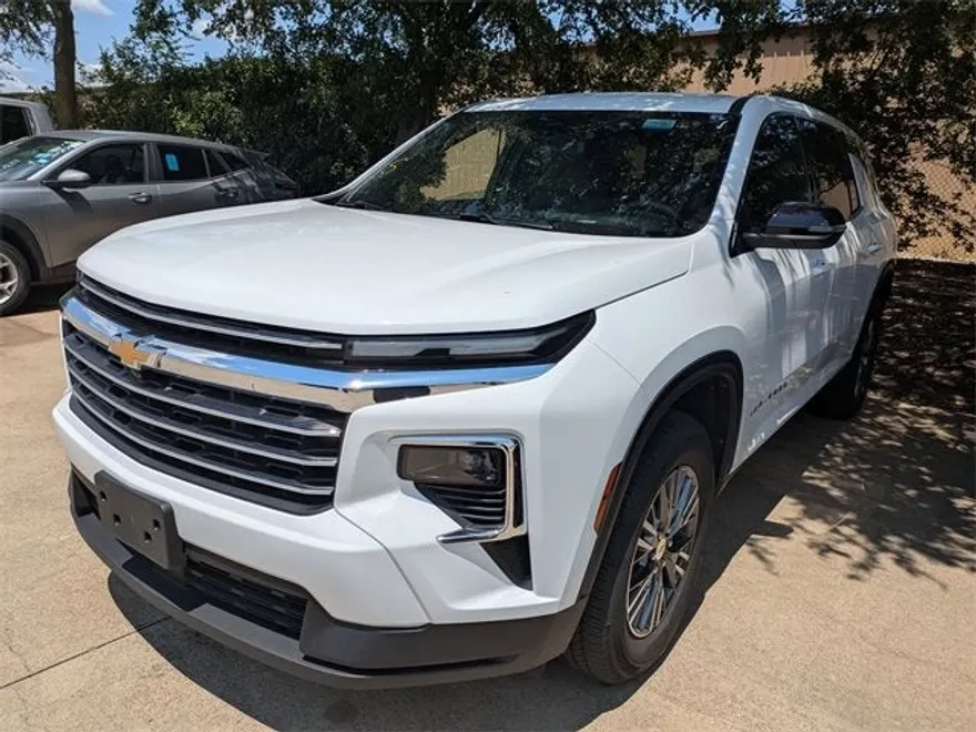 2025 Chevrolet Traverse photo 1