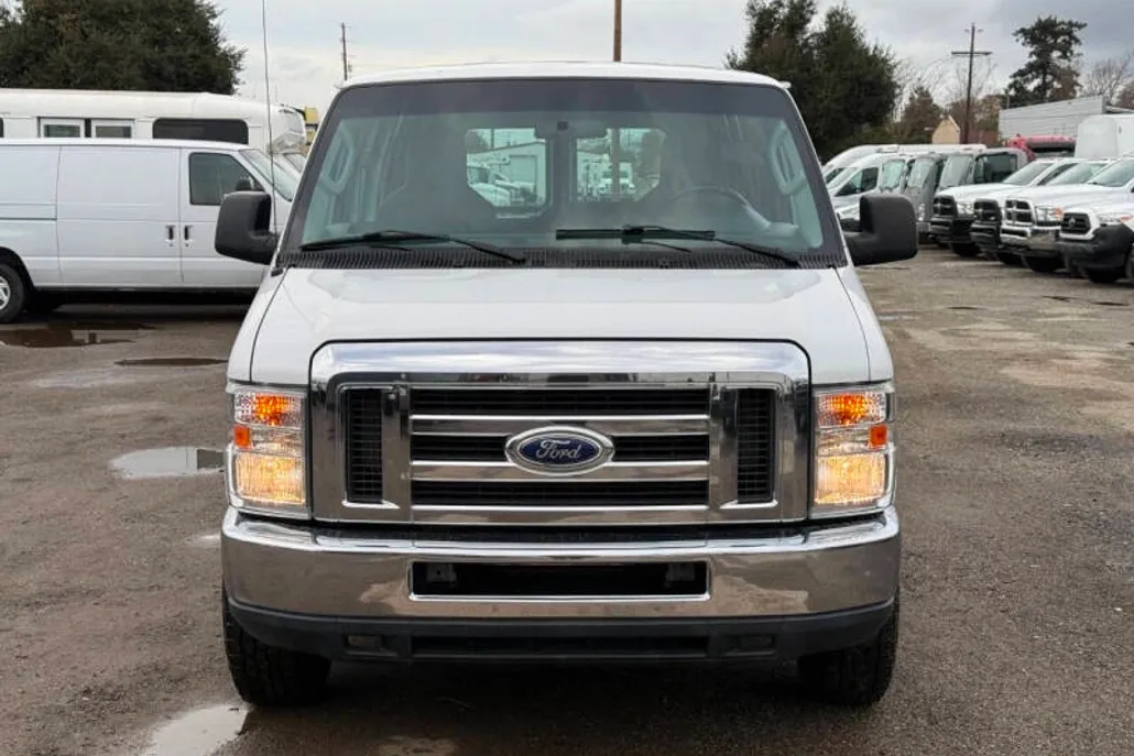 2014 Ford E-250 photo 1