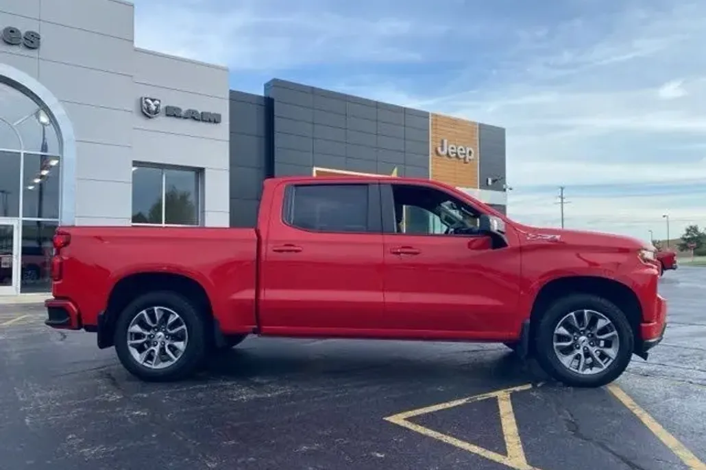 2021 Chevrolet Silverado 1500 RST photo 1