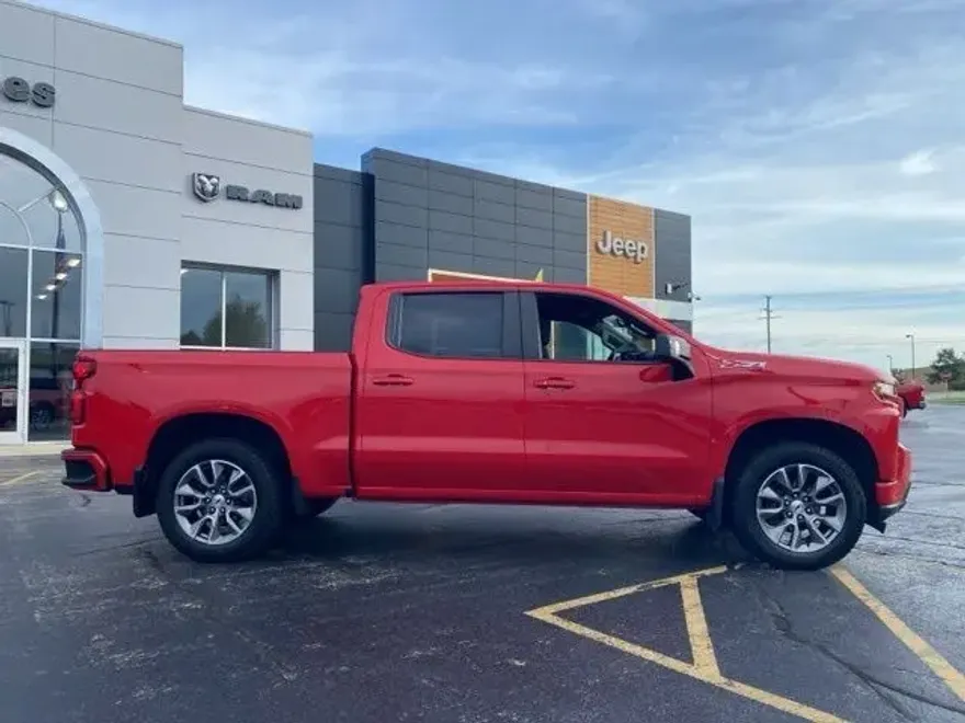 2021 Chevrolet Silverado 1500 RST photo 1