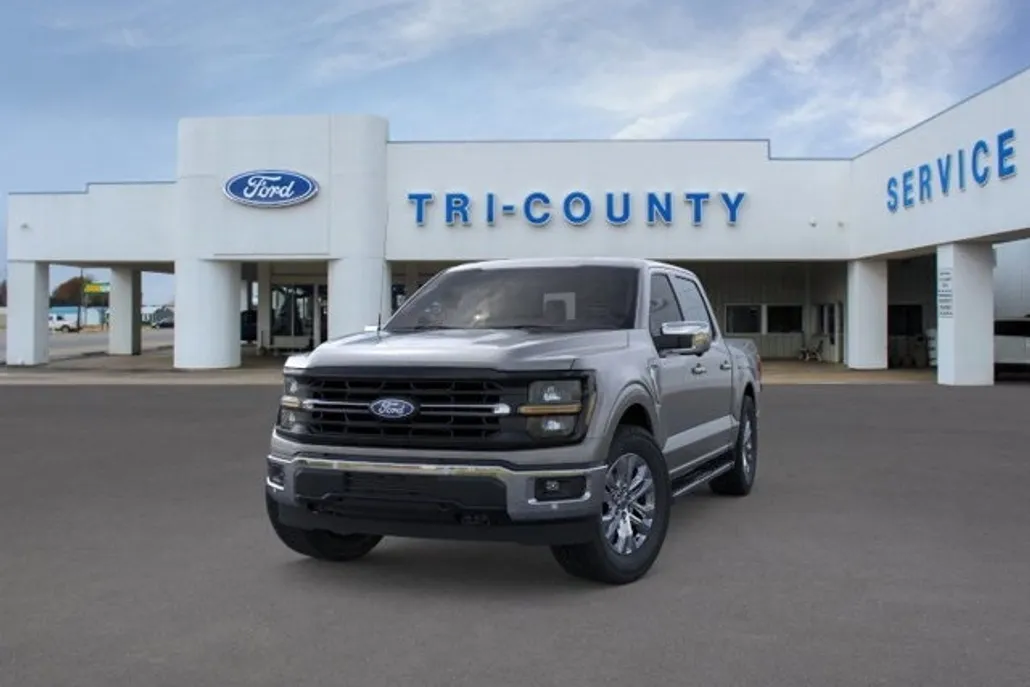 2025 Ford F-150 XLT photo 1