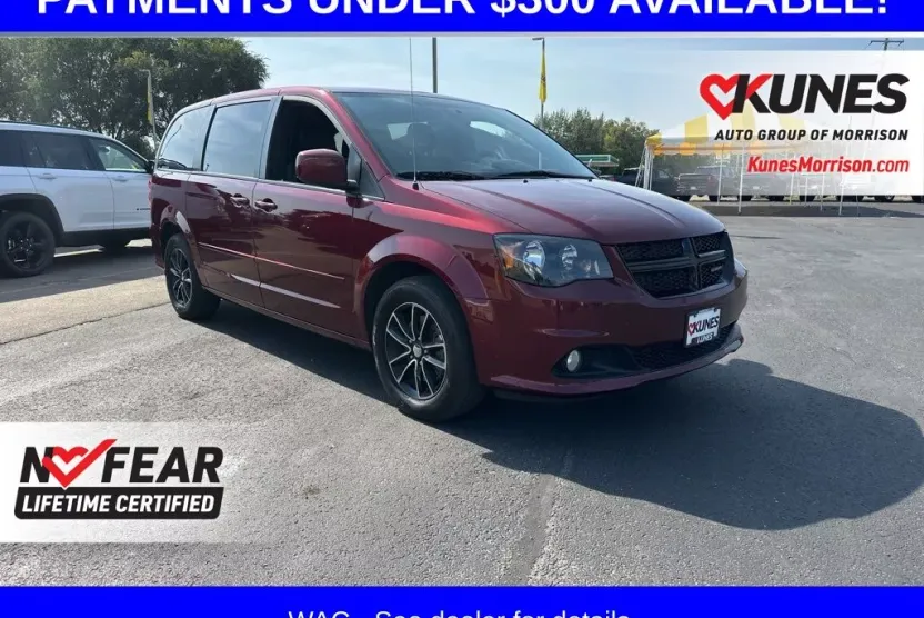 2017 Dodge Grand Caravan SXT photo 1