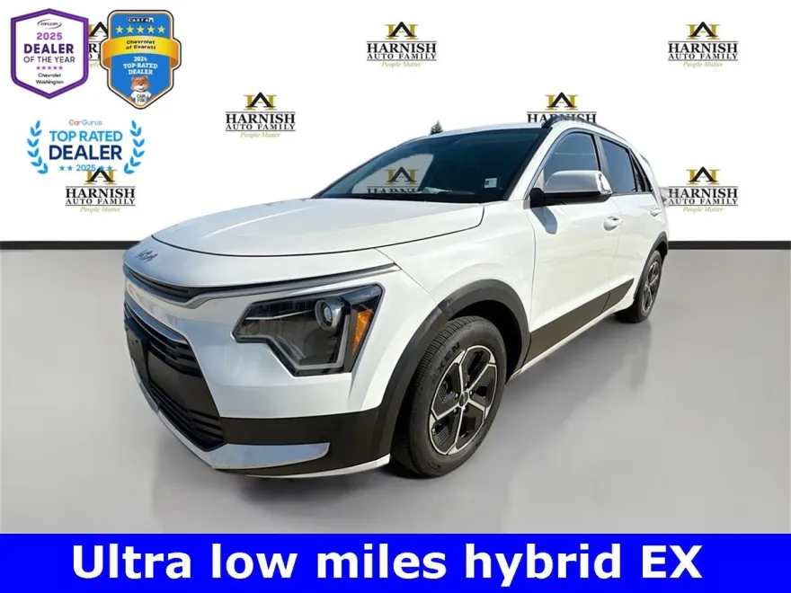 2023 Kia Niro EX photo 1