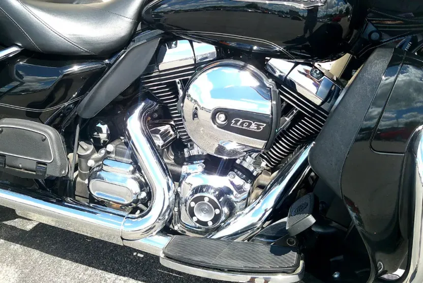 2016 Harley Davidson Electra Glide Ultra Classic FLHTCU photo 1