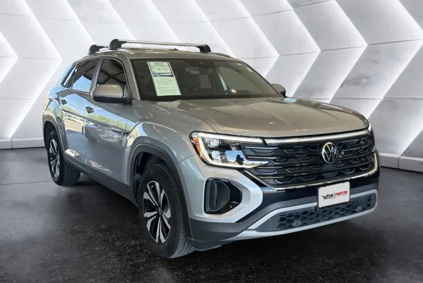 2024 Volkswagen Atlas Cross Sport SE photo 1