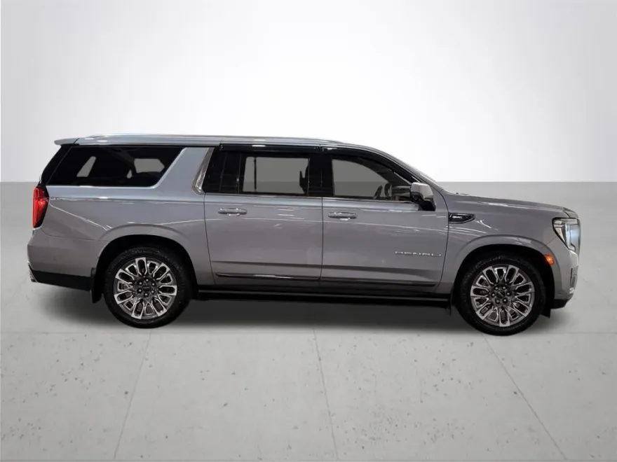 2023 Gmc Yukon XL Denali Ultimate photo 1