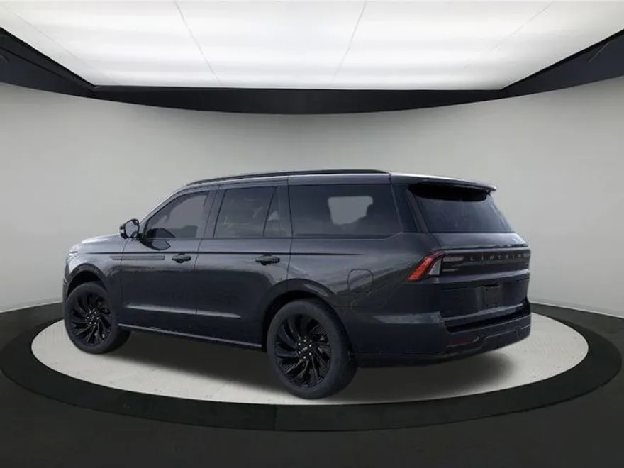 2025 Lincoln Navigator Reserve photo 1