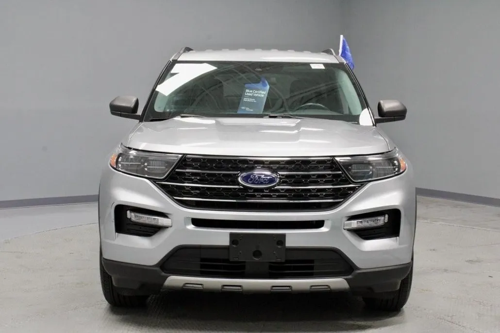 2020 Ford Explorer XLT photo 1