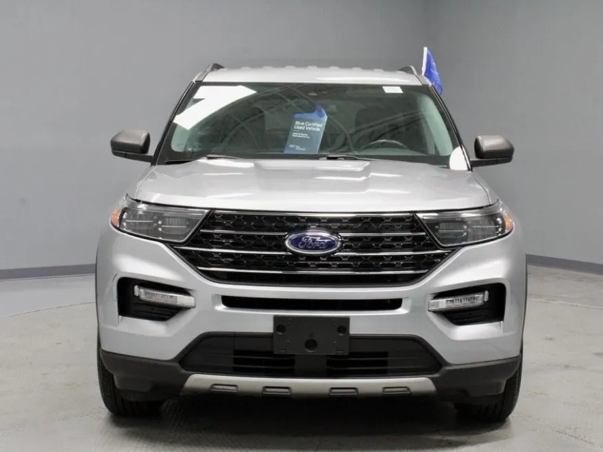 2020 Ford Explorer XLT photo 1