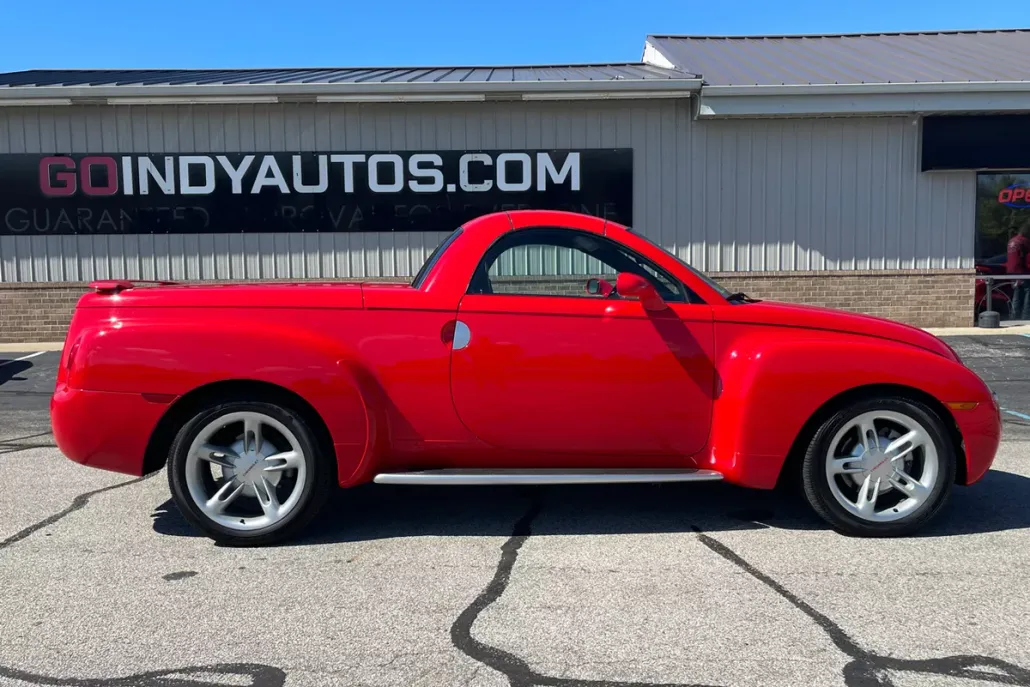 2003 Chevrolet SSR photo 1