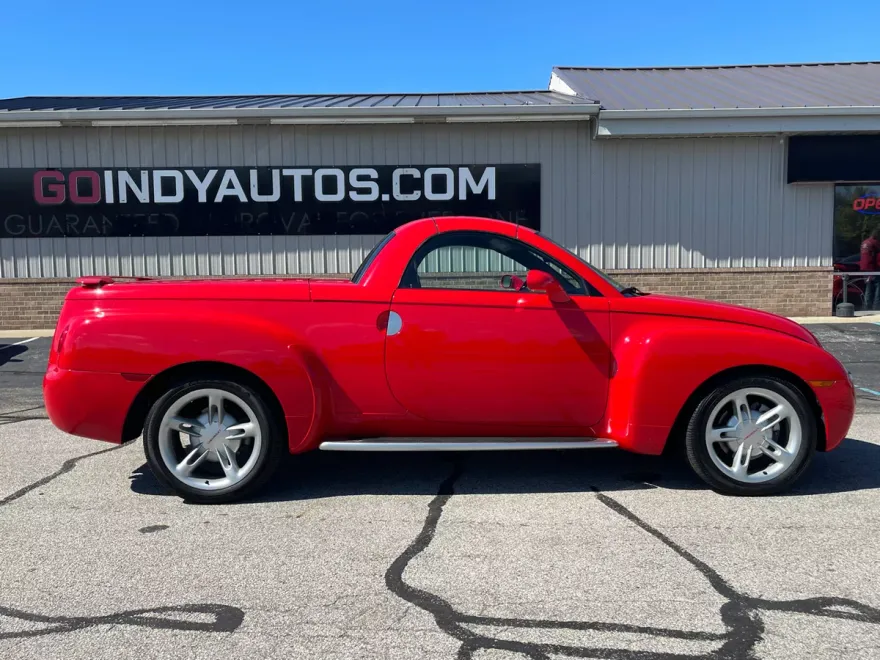 2003 Chevrolet SSR photo 1