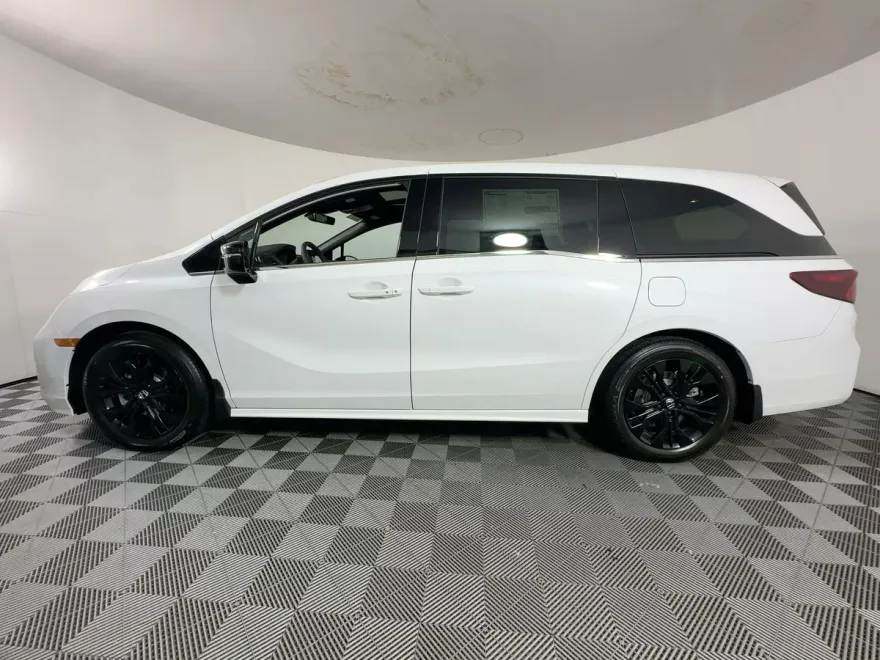2026 Honda Odyssey photo 1