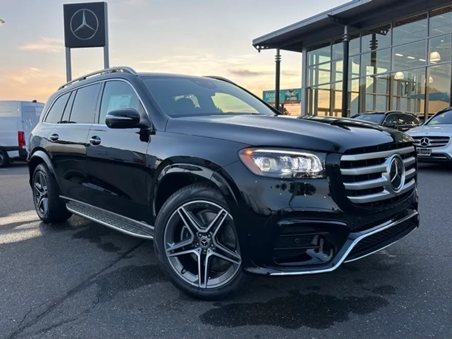 2026 Mercedes Benz GLS 450 4MATIC photo 1
