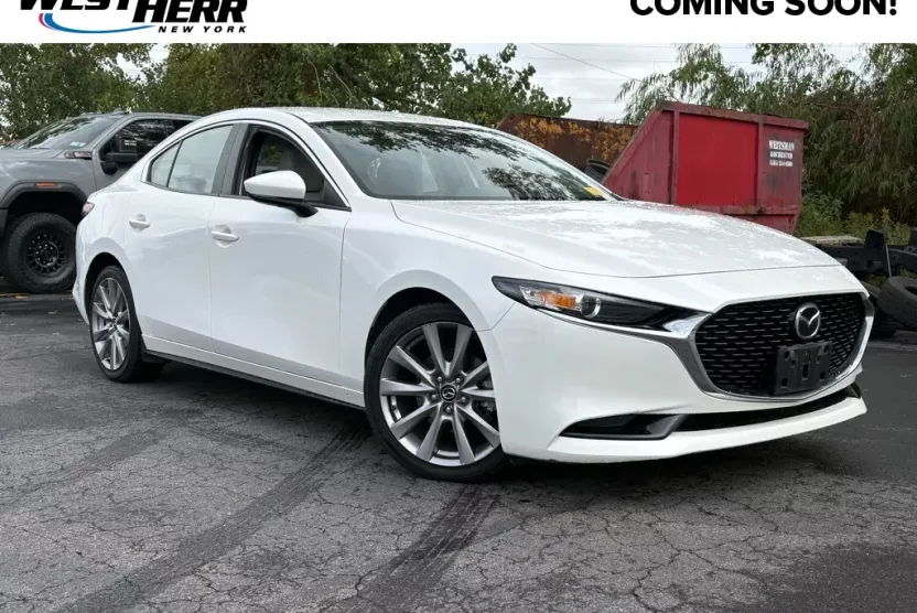 2020 Mazda Mazda3 Preferred photo 1