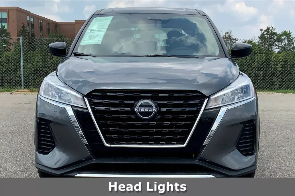 2025 Nissan Kicks Play S photo 1