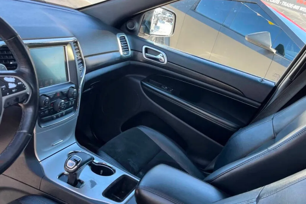 2015 Jeep Grand Cherokee Altitude photo 1