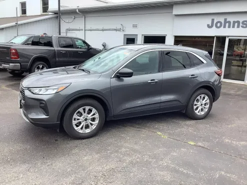 2023 Ford Escape Titanium photo 4