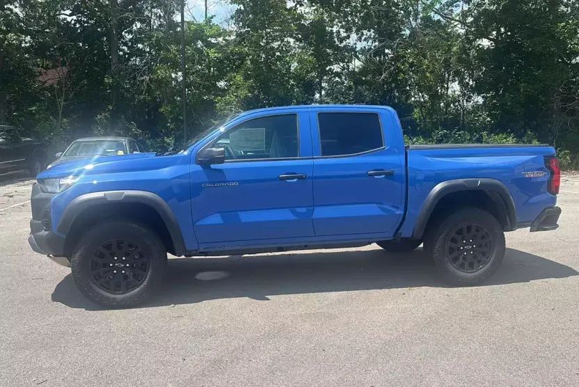 2025 Chevrolet Colorado Trail Boss photo 1