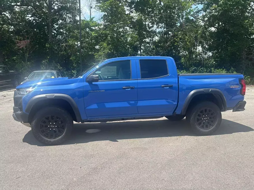 2025 Chevrolet Colorado Trail Boss photo 1