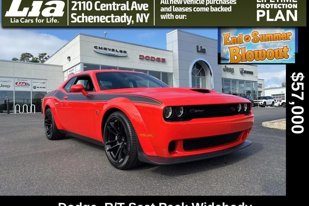 2023 Dodge Challenger R/T Scat Pack Widebody photo 1