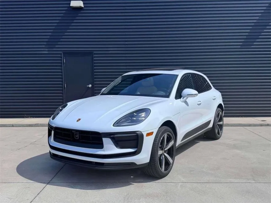 2025 Porsche Macan Base photo 1