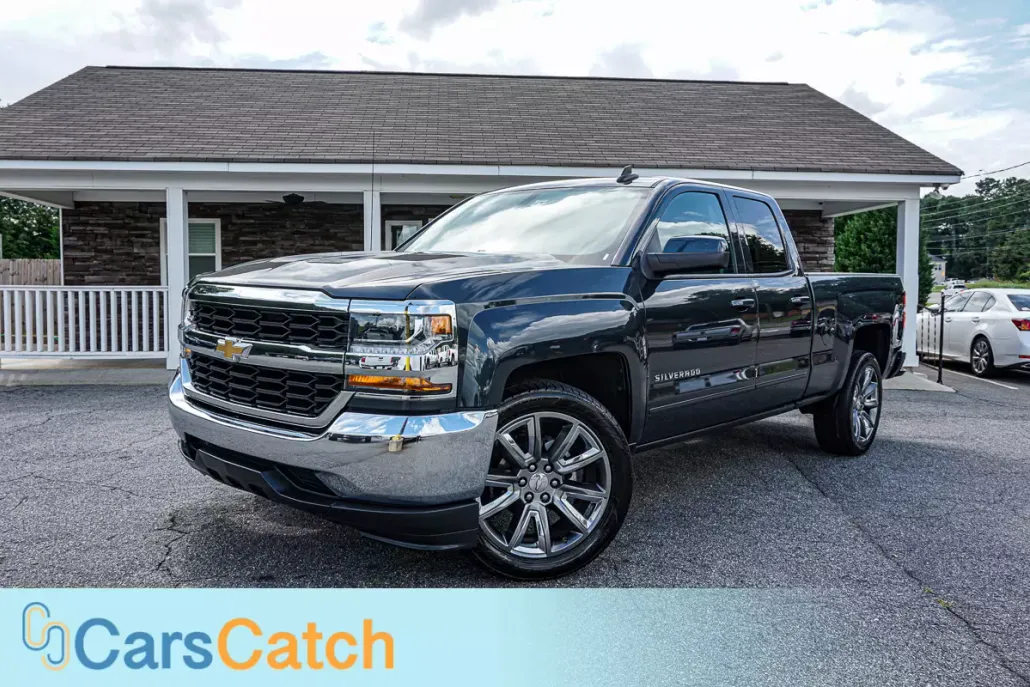 2018 Chevrolet Silverado 1500 LT photo 1
