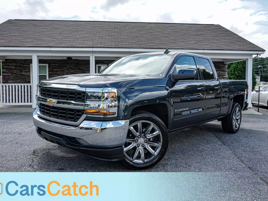 2018 Chevrolet Silverado 1500 LT photo 1