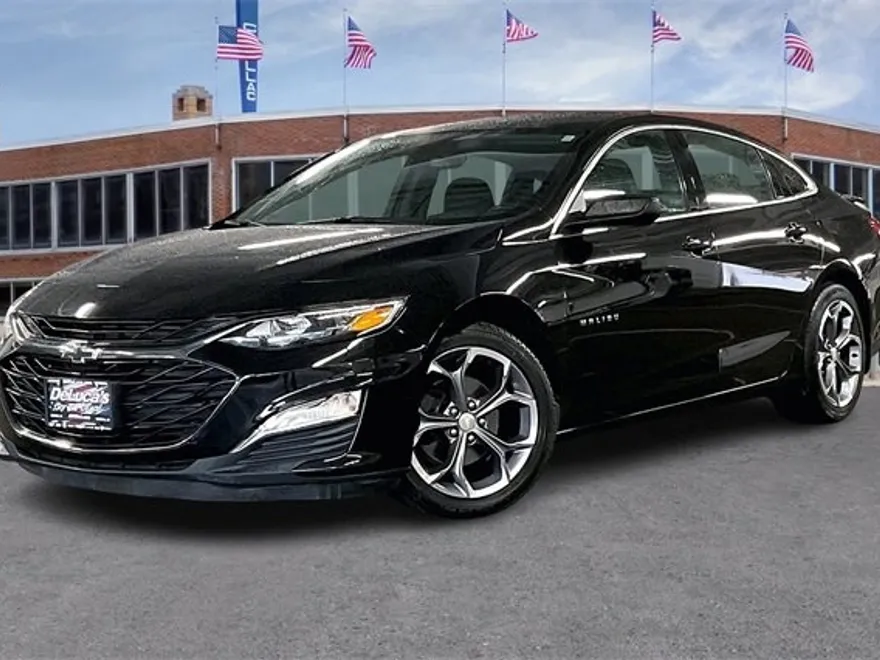 2019 Chevrolet Malibu RS photo 1