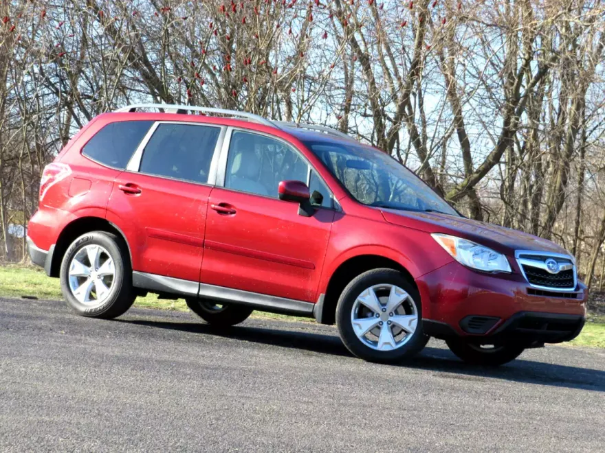 2015 Subaru Forester 2.5i Premium photo 1